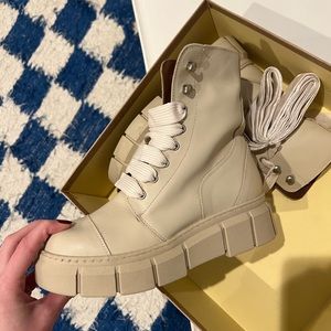 COPY - COPY - Alohas Cream Leather Can Can Ankle Boot